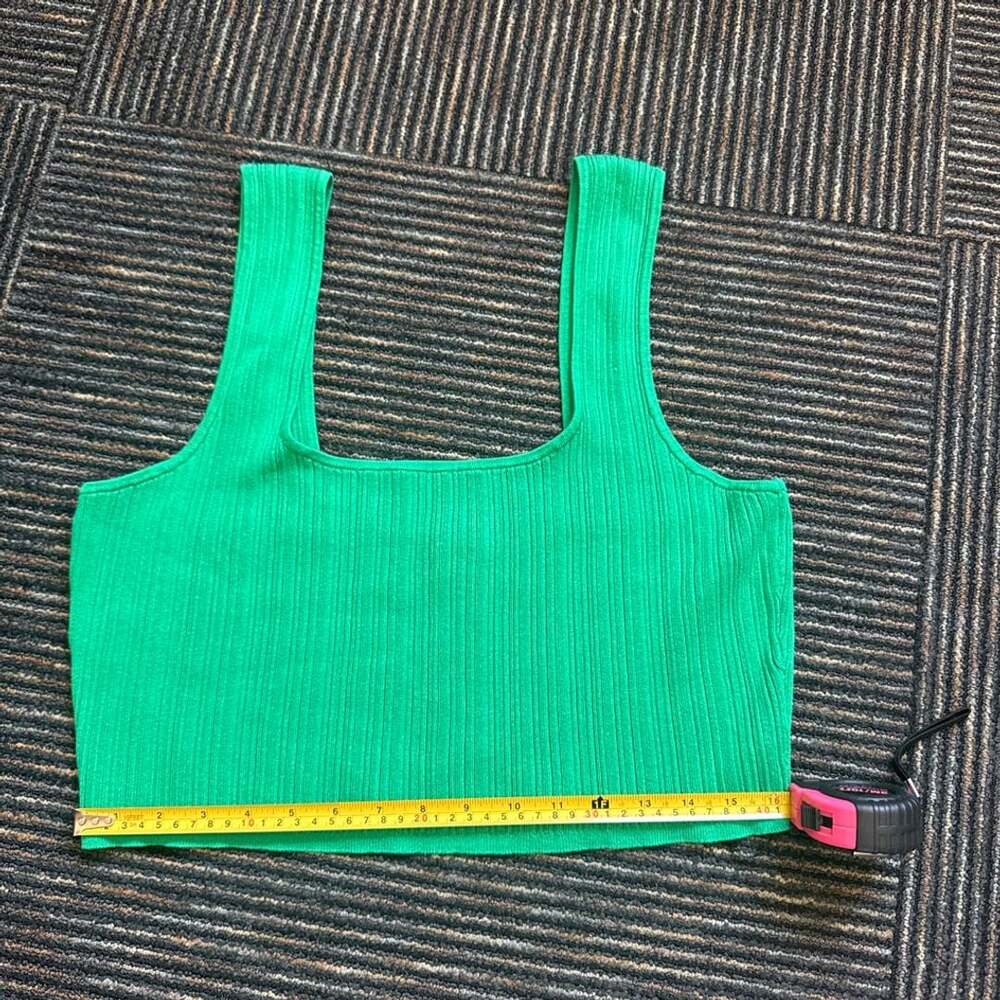 H&M Green Ribbed Scoop Neck Crop Tank Top